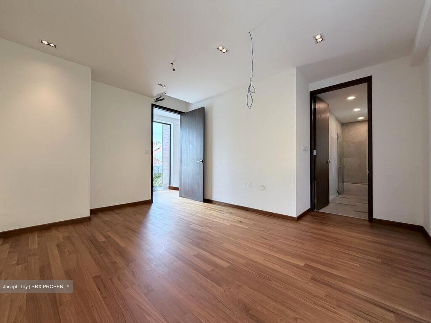 East Coast Avenue (D15), Terrace #518807791